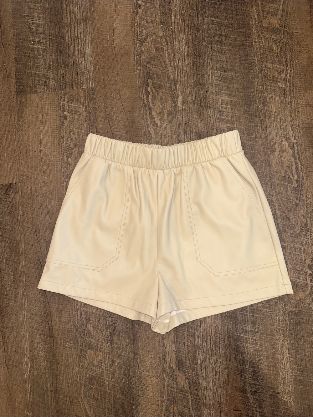 NEW Steve Madden Cream High-Waist Leather Shorts